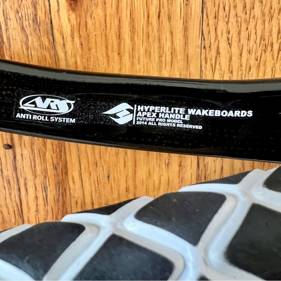 Hyperlite Wakeboards Apex Handle and Rope Anti-Roll EUC - Picture 4 of 4